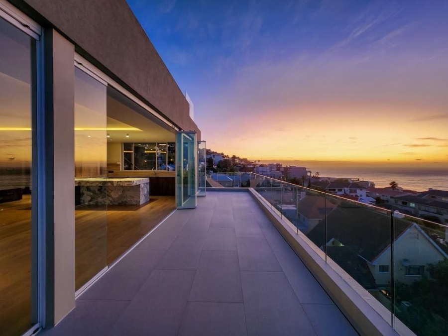 To Let  Bedroom Property for Rent in Bantry Bay Western Cape
